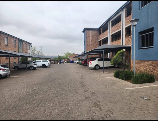 2 BEDROOM APARTMENT FOR SALE IN AMBERFIELD